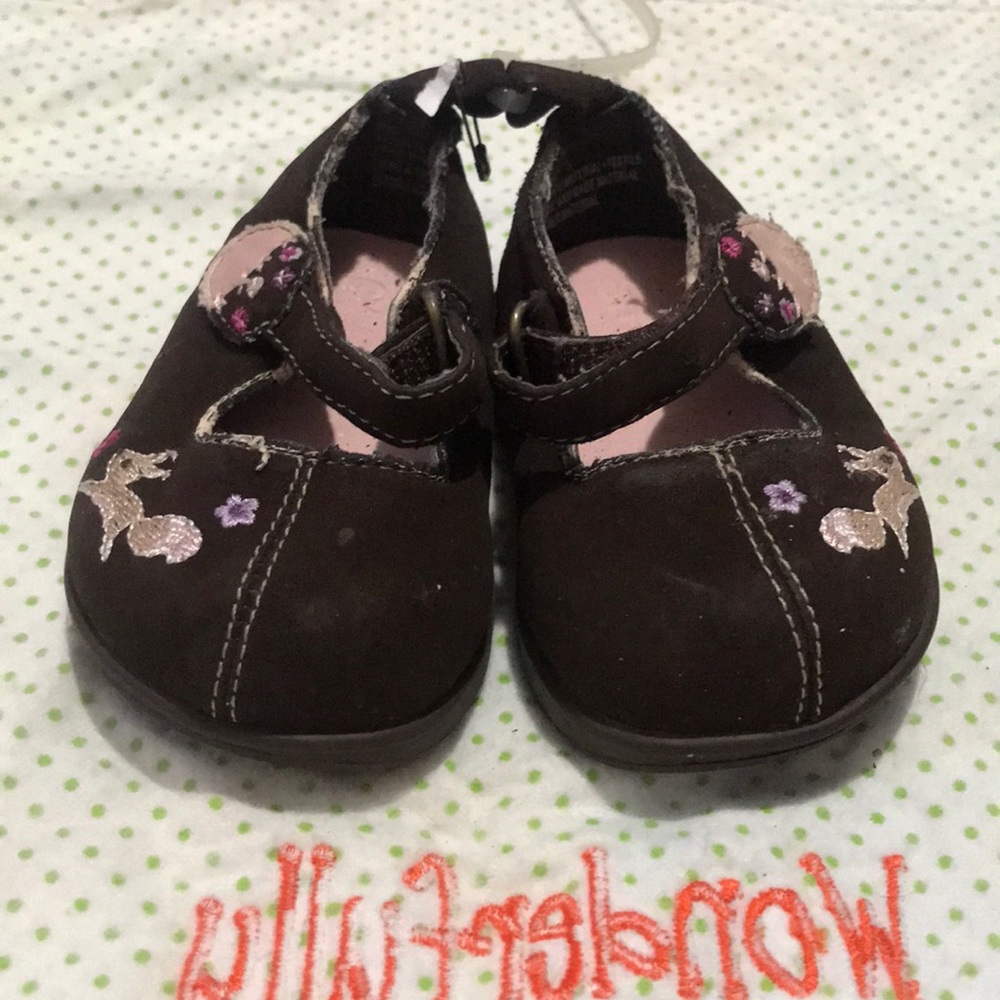 Gymboree Brown Suede Shoes w/ squirrel and acorn